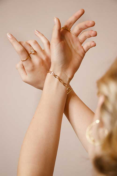 Adding Gorgeous Jewelry Into Your Closet